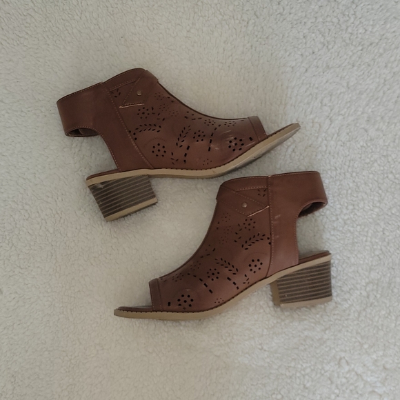 MIA Heeled Booties - Picture 1 of 4